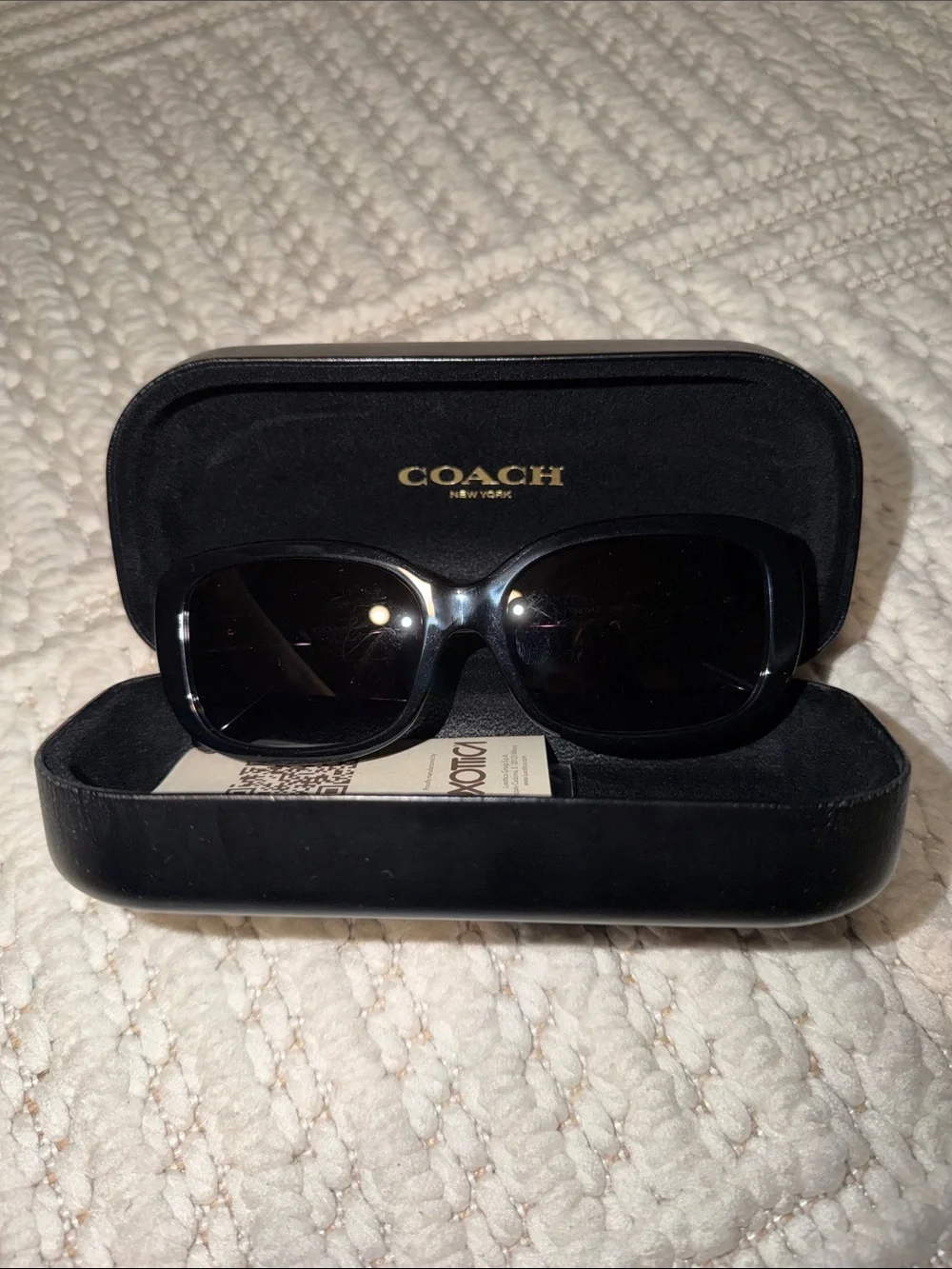 Coach Women's Sunglasses with Branded Case (NEW)